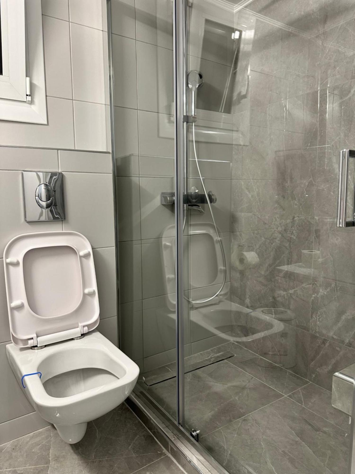 Kypseli Contemporary Comfort For 6 * Atina