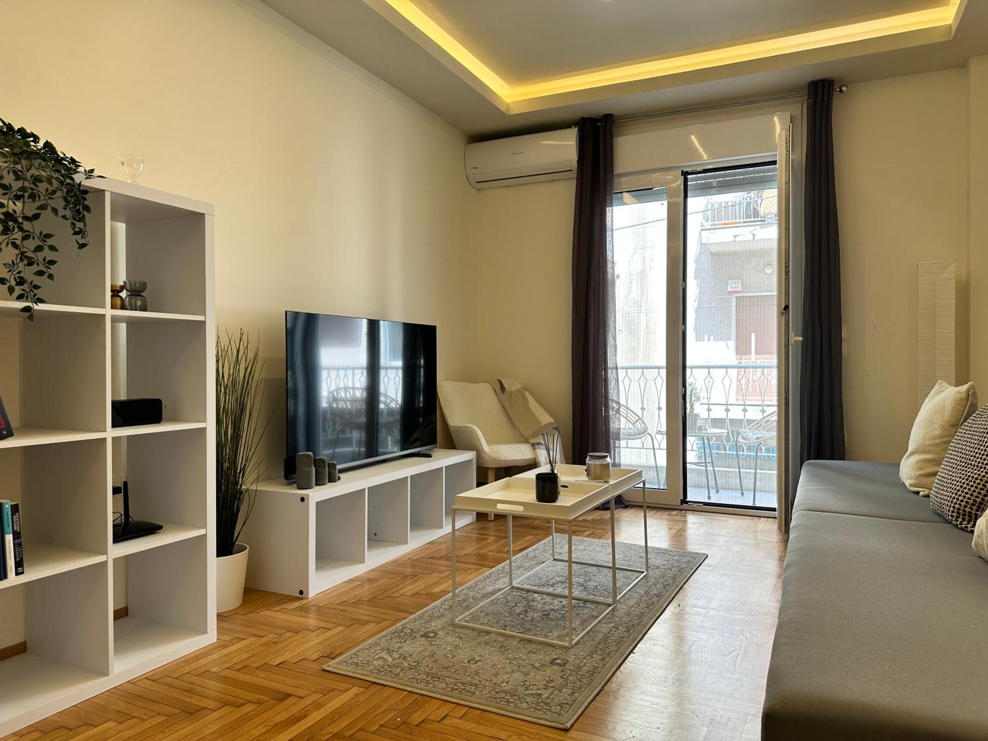 Kypseli Contemporary Comfort For 6 Atina