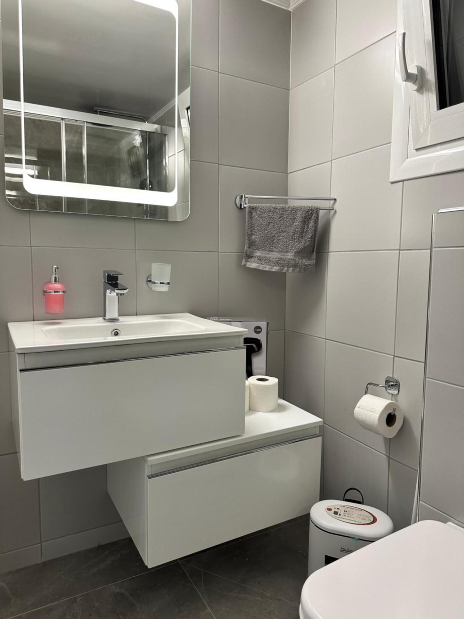 Apartment Kypseli Contemporary Comfort For 6 *