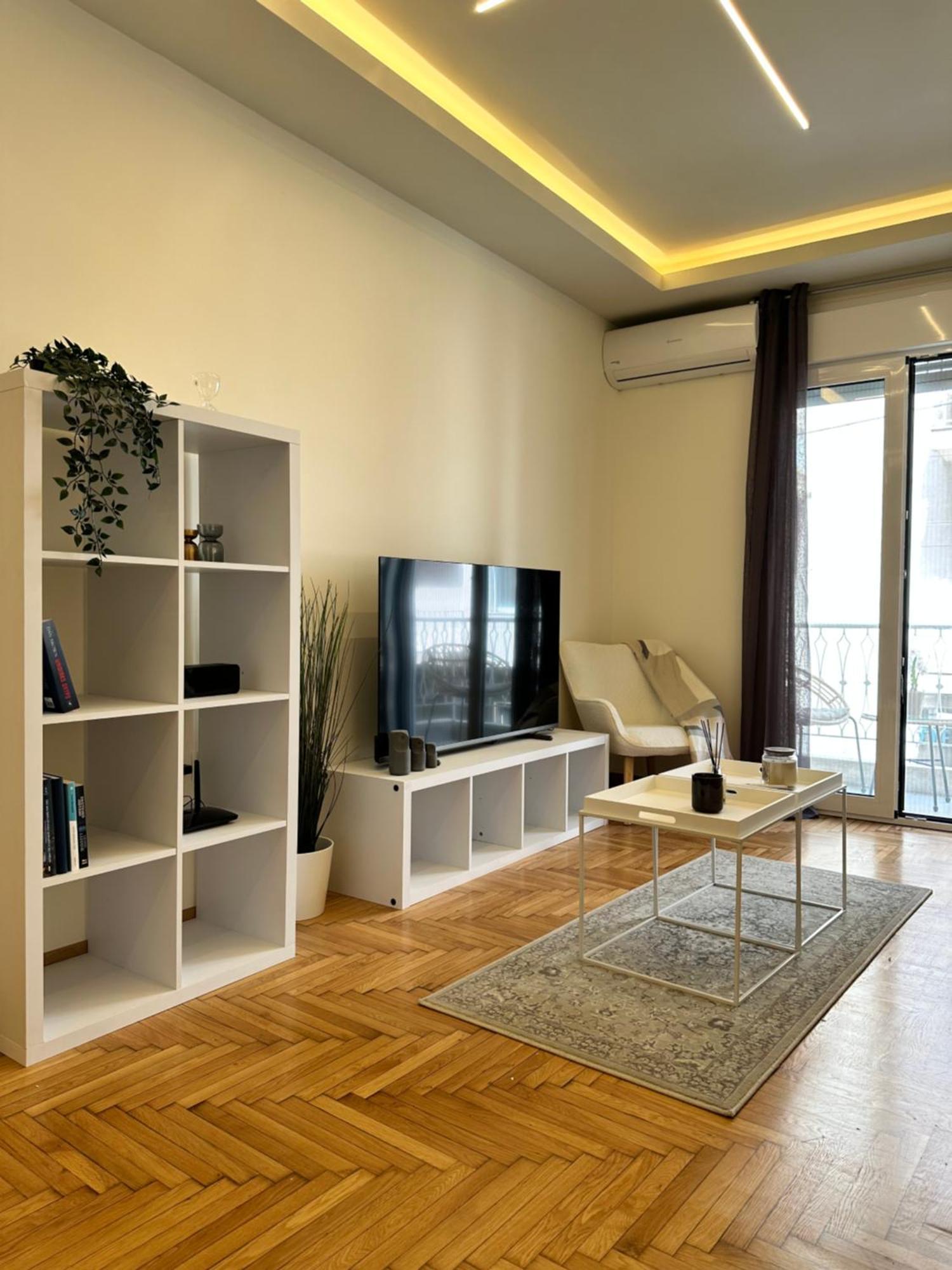 Apartment Kypseli Contemporary Comfort For 6