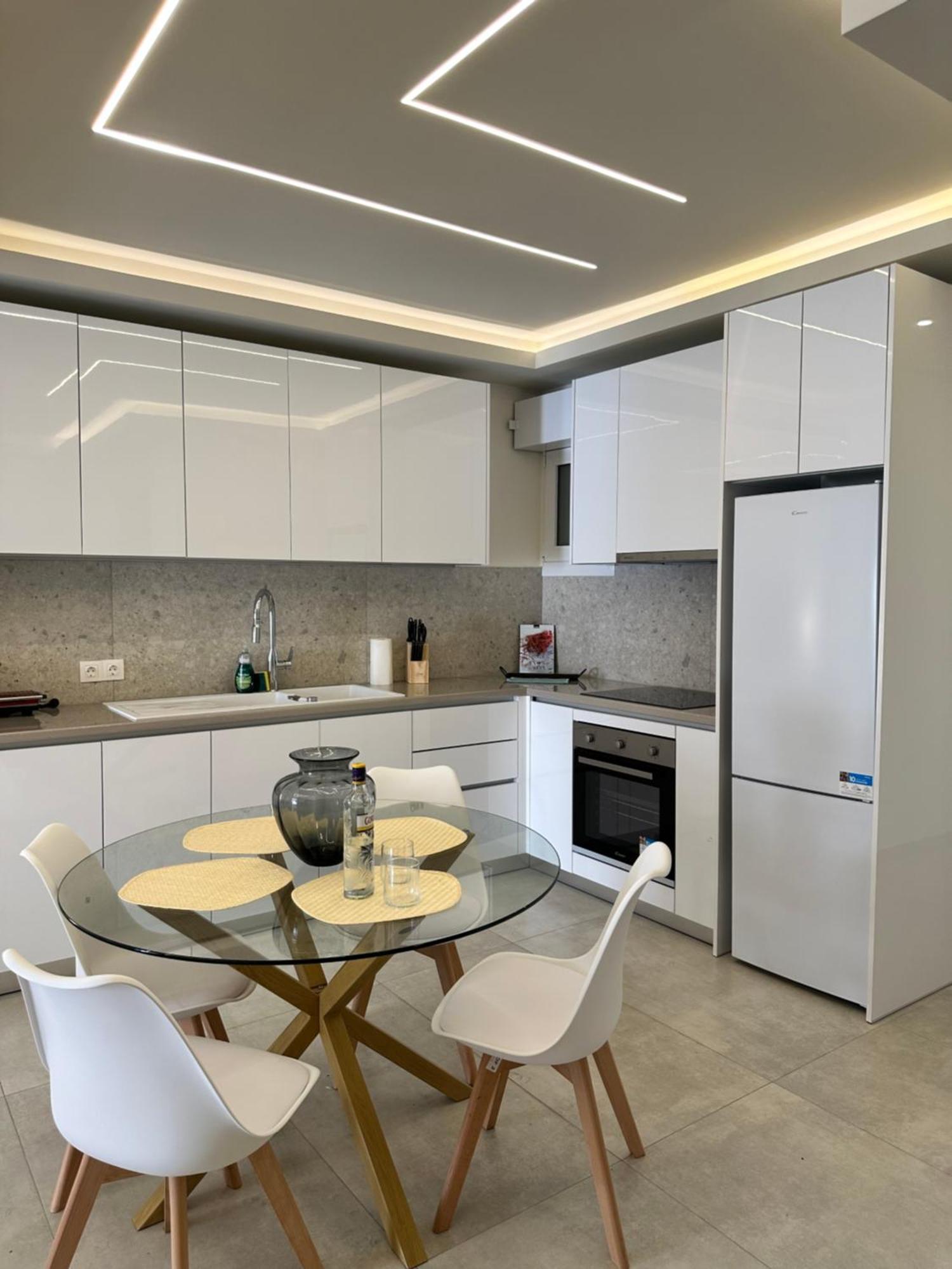 Apartment Kypseli Contemporary Comfort For 6 Athens
