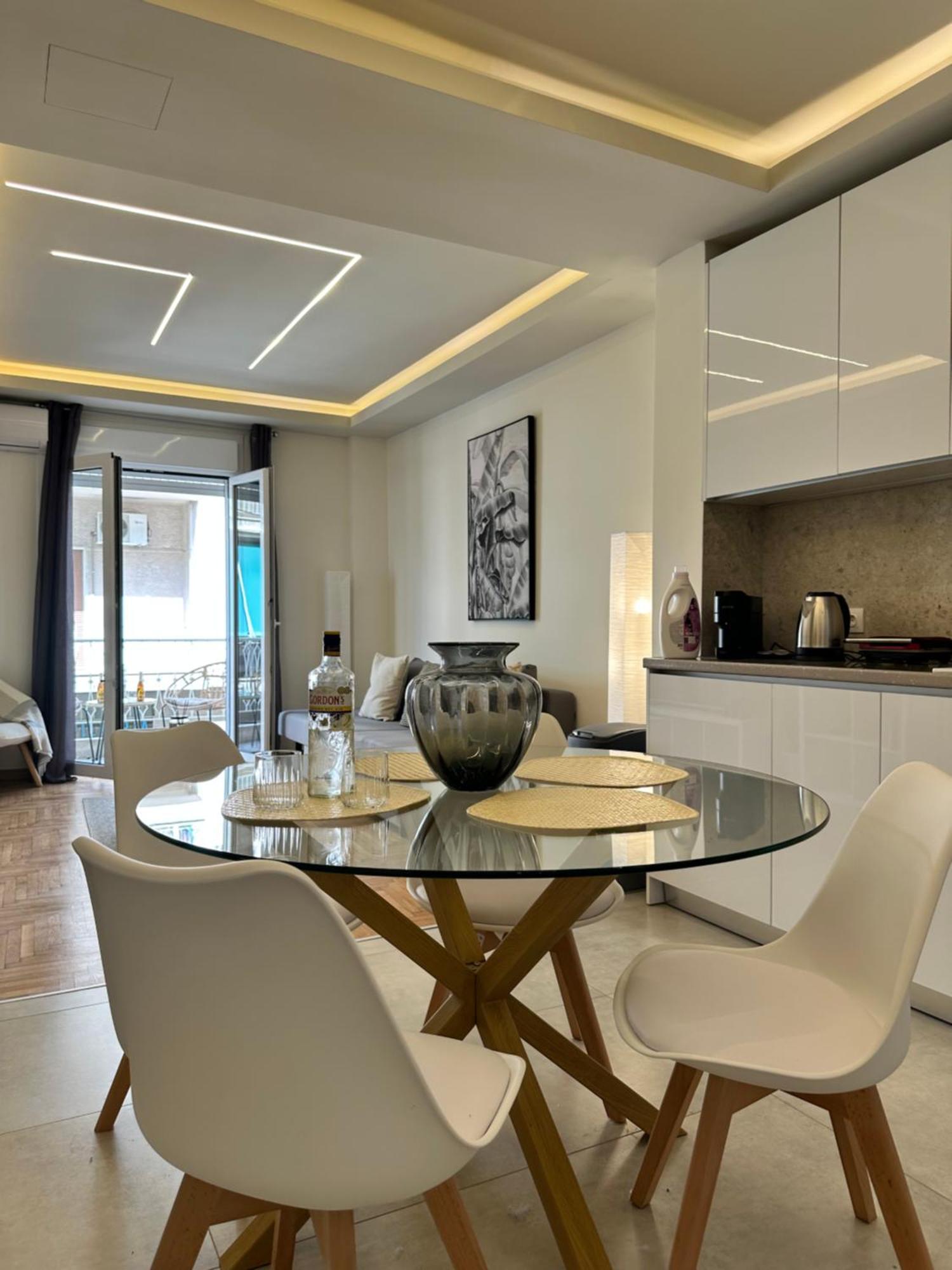 Kypseli Contemporary Comfort For 6 Apartment