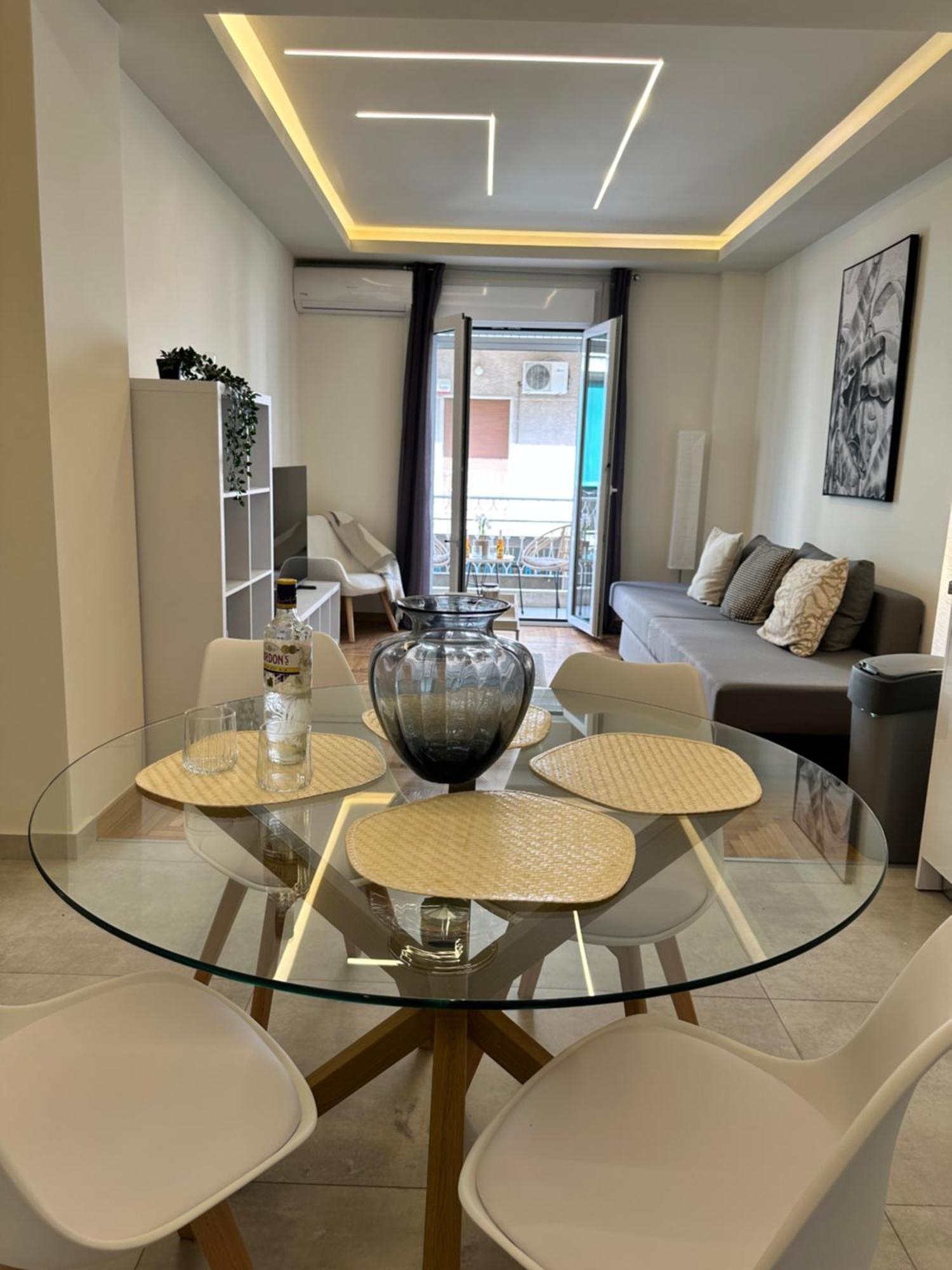Apartment Kypseli Contemporary Comfort For 6 *